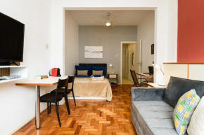 Omar do Rio - BR 194/1104: Studio Copacabana, Internet 240mbps, Smart TV + TV a Cabo, Workstation, Alexa, a 80m do Metrô Cardeal Arcoverde e a 400m da Praia de Copacabana